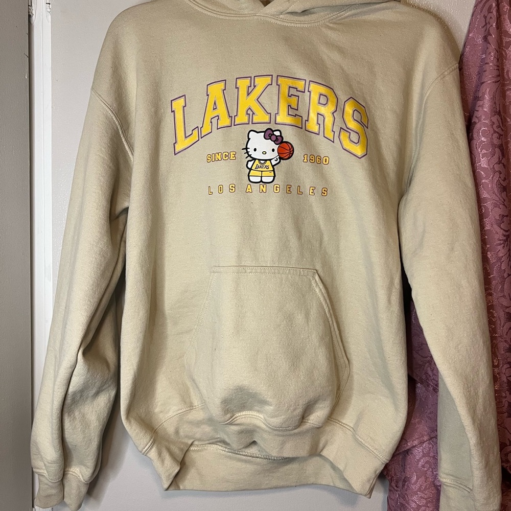 Gildan - Hello Kitty Cream Lakers Hoodie